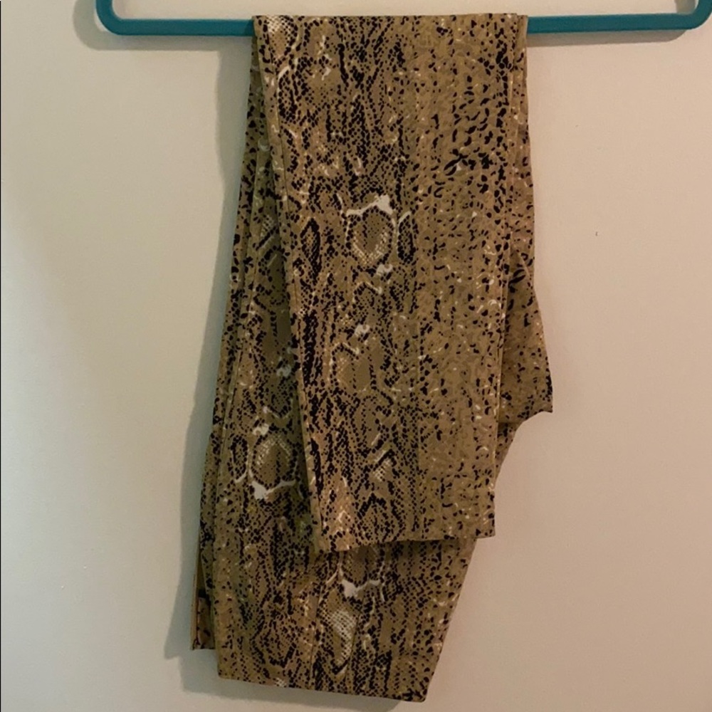 Vince Camino Reptile Print Pant size 2